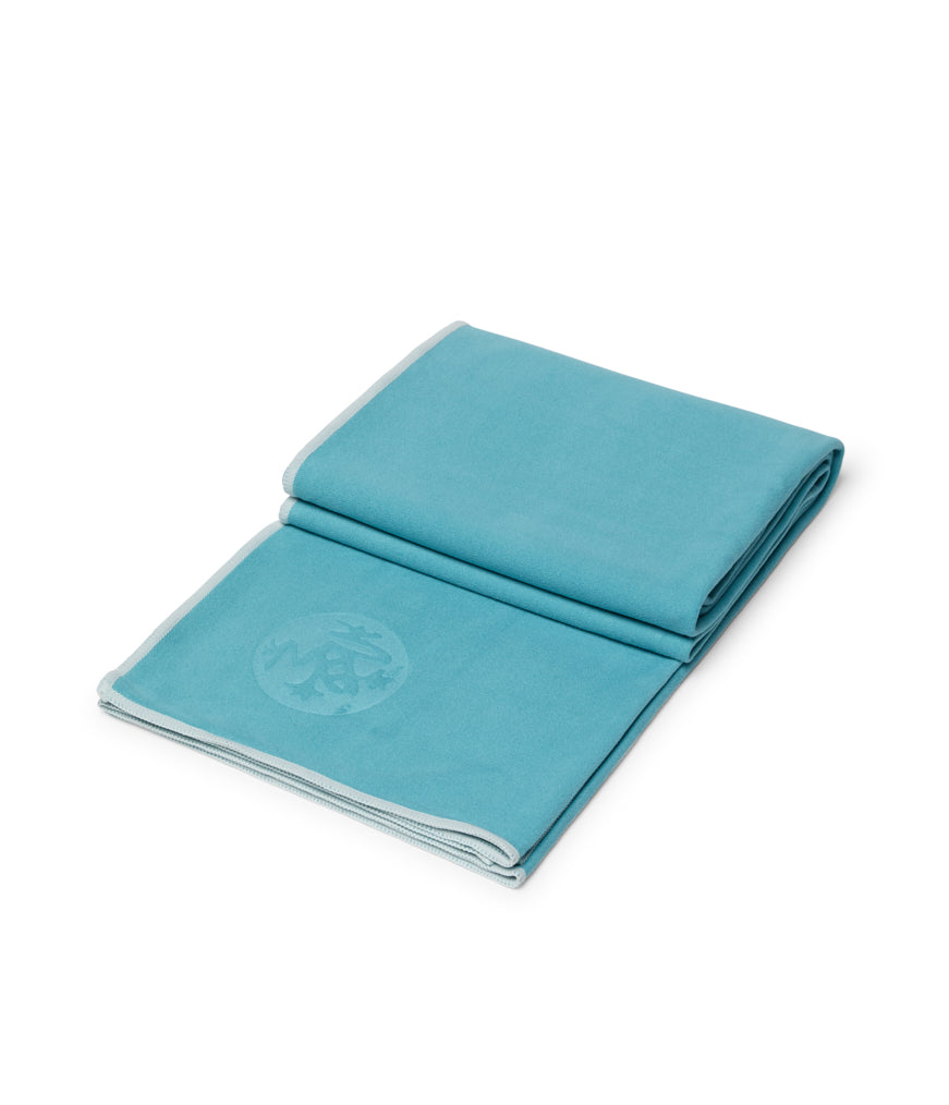 A Guide to Yoga Towels – Manduka A Guide to Yoga Towels – Manduka