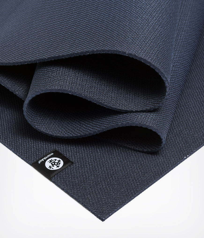 Manduka X Yoga Mat 71''- Midnight – Manduka Singapore