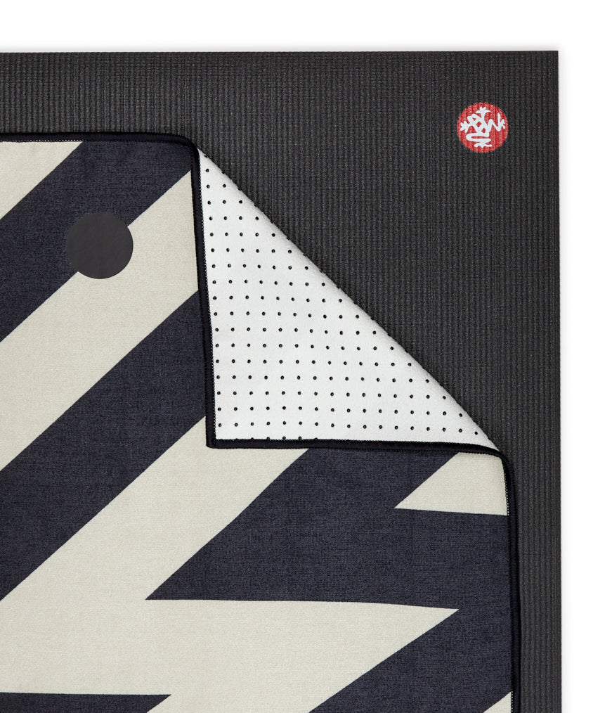 Manduka Yogitoes Plus Repreve Yoga Mat Towel 71'' - Nouveau Zig