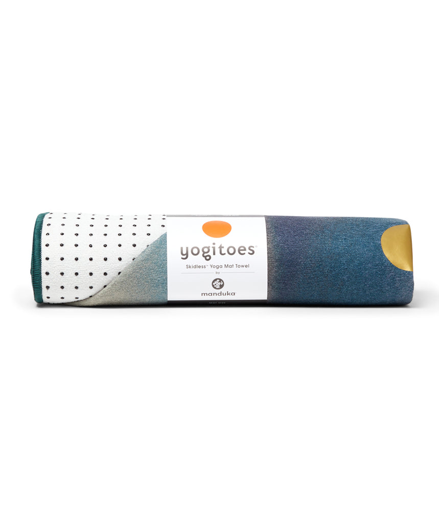 Manduka Yogitoes Skidless Yoga Mat Towel 71'' - Emerald Growth 2.0