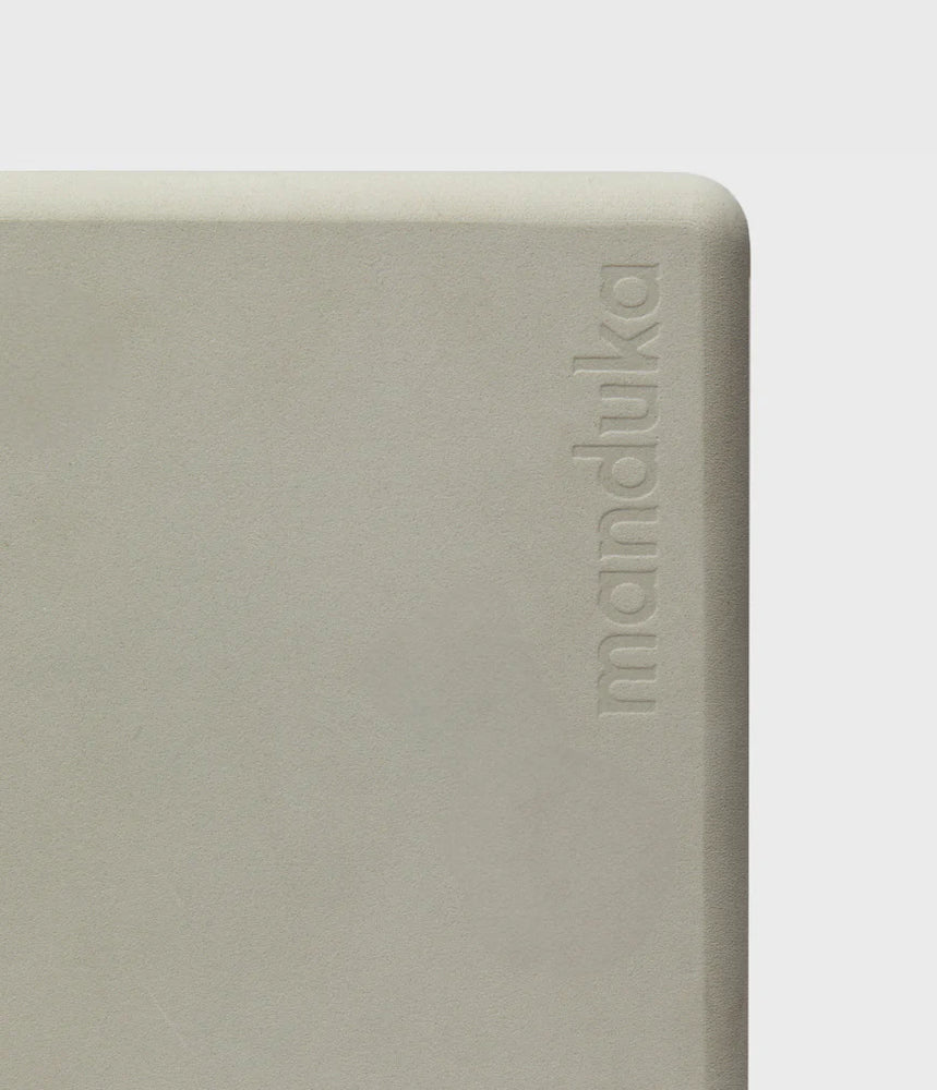 Manduka Recycled Foam Block - Linen