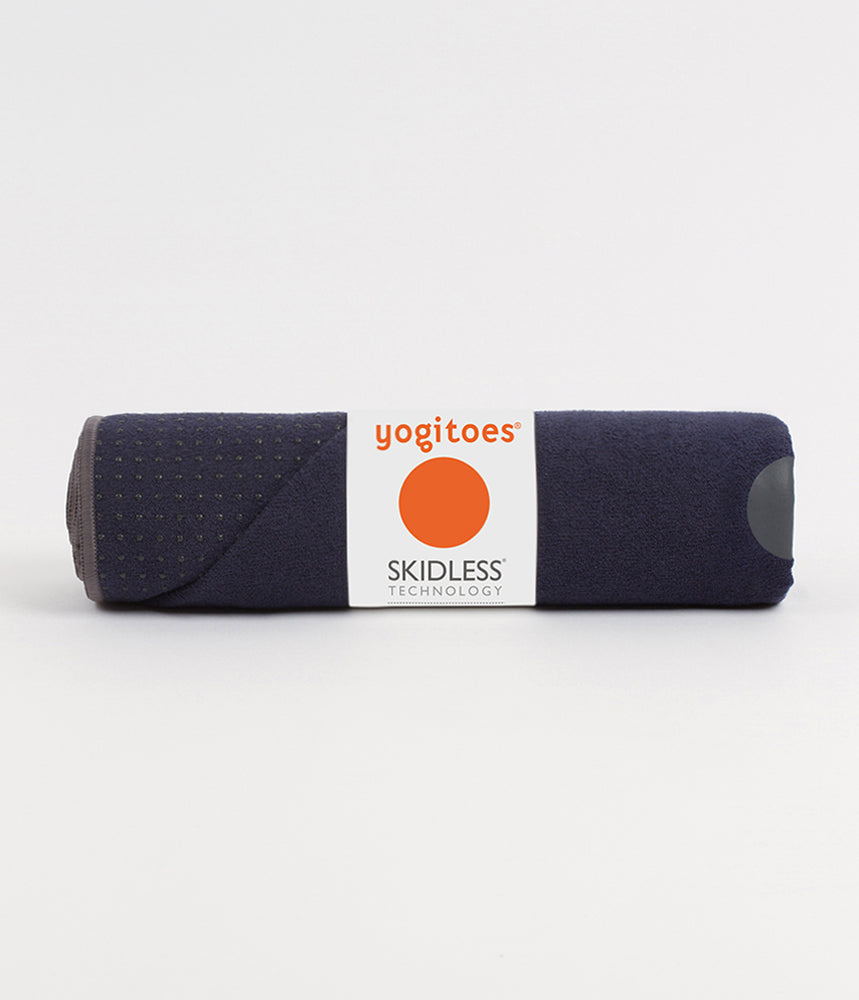 Manduka Yogitoes Skidless Yoga Mat Towel 68‘’ - Midnight 2.0