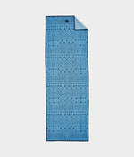 Manduka Yogitoes Skidless Yoga Mat Towel 71''- Star Dye Clear Blue 2.0