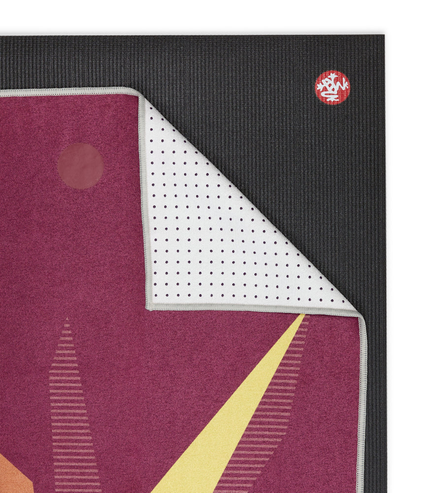 Manduka Yogitoes Plus Repreve Yoga Mat Towel 71'' - Palm Geo 3.0