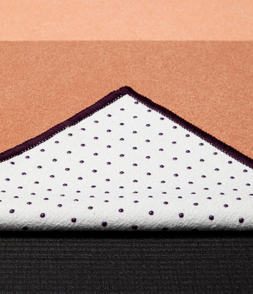 Manduka Yogitoes Plus Repreve Yoga Mat Towel 71'' - Palm Punch 3.0